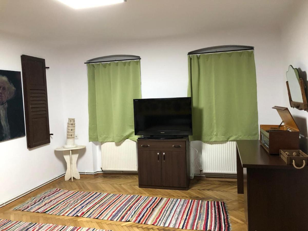 Garsoniera Centru Brasov Apartamento Exterior foto